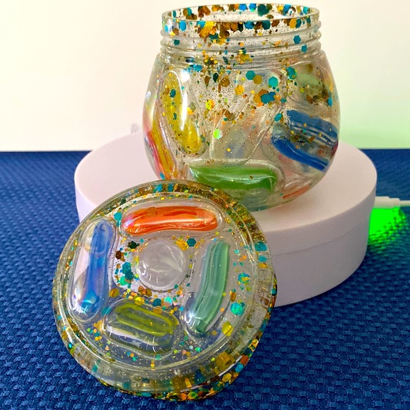 Resin Jar / Container - Picture 3 of 5